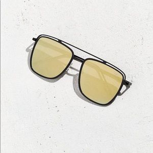 Make an offer • Quay Australia Mr Black